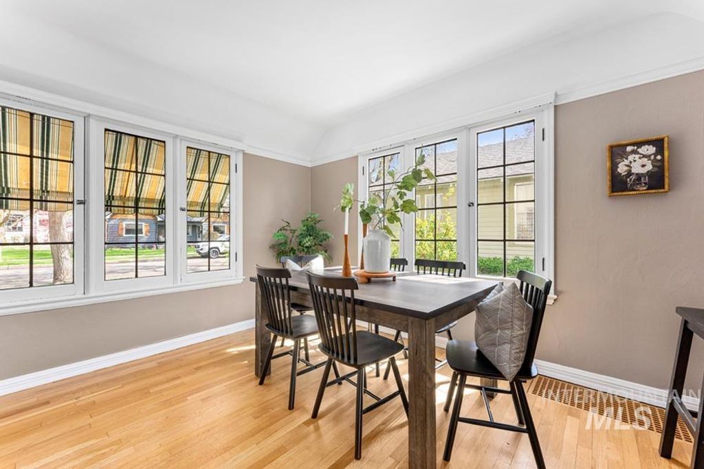 Photo of 913 N 22nd St, Boise, ID 83702 (MLS # 98981540)