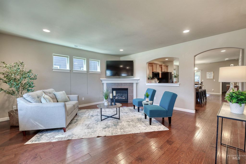 Photo of 7733 N Abe Avenue, Boise, ID 83714 (MLS # 98986720)