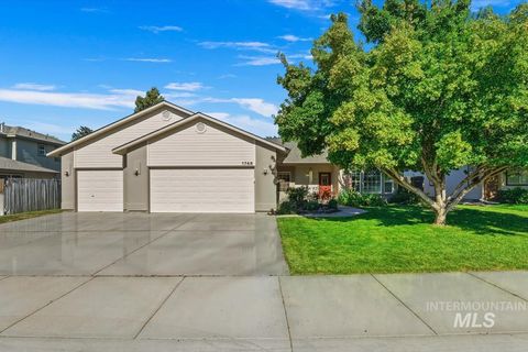 Photo of 1748 S Goldsmith Ave, Meridian, ID 83642 (MLS # 98991661)
