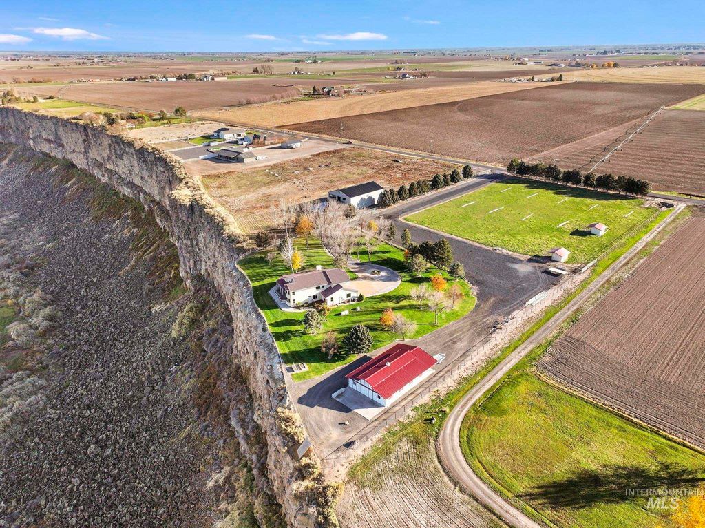 Photo of 2224 E 4400 N, Filer, ID 83328 (MLS # 98967876)