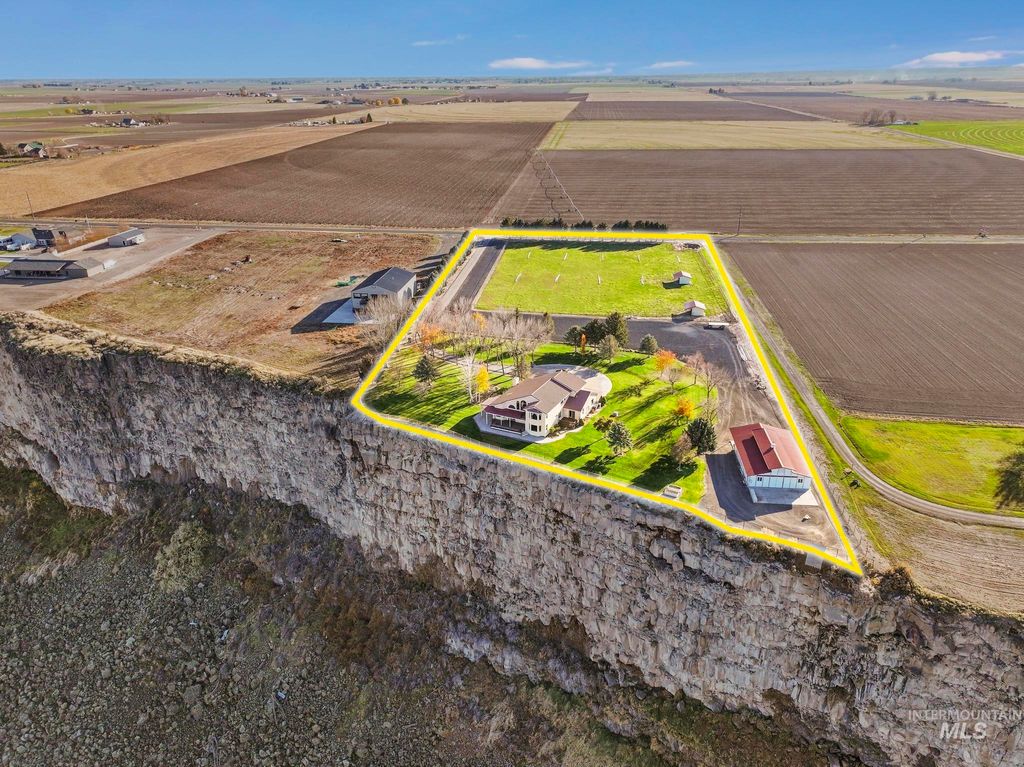 Photo of 2224 E 4400 N, Filer, ID 83328 (MLS # 98967876)