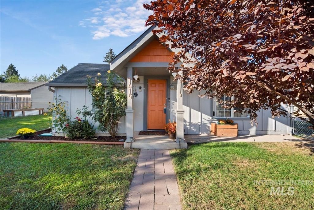 Photo of 1415 2nd St N St, Nampa, ID 83687 (MLS # 98962995)