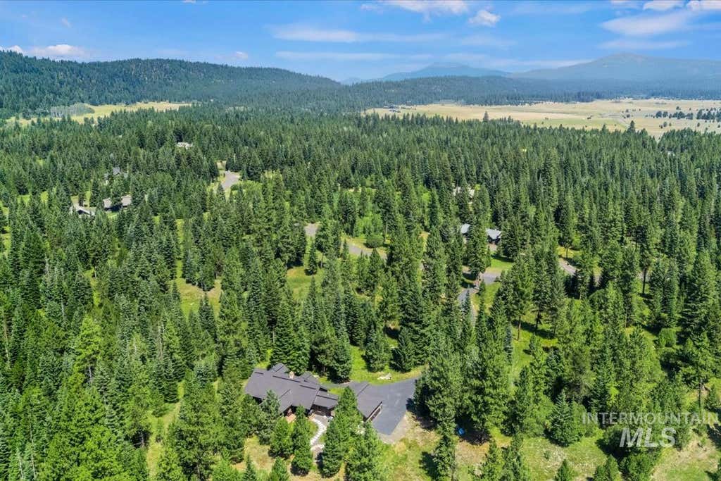 Photo of 33 Sundance DR, McCall, ID 83638 (MLS # 98995661)
