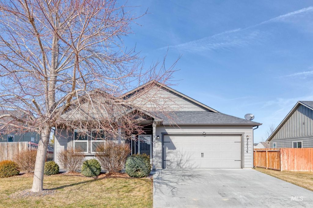 Photo of 12734 Amber Sky Dr, Caldwell, ID 83607 (MLS # 98973727)