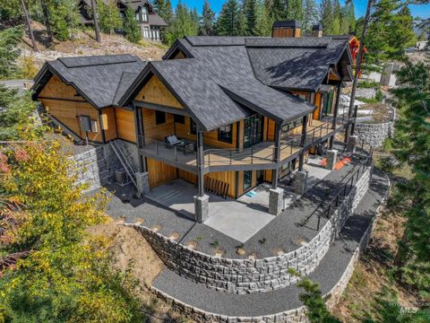 Photo of 15 Veil Cave Court, Donnelly, ID 83615 (MLS # 98941816)