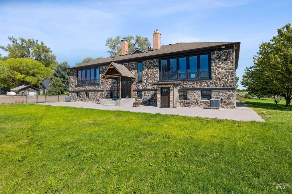 Photo of 395 Golf Course Road, Jerome, ID 83338 (MLS # 99000043)