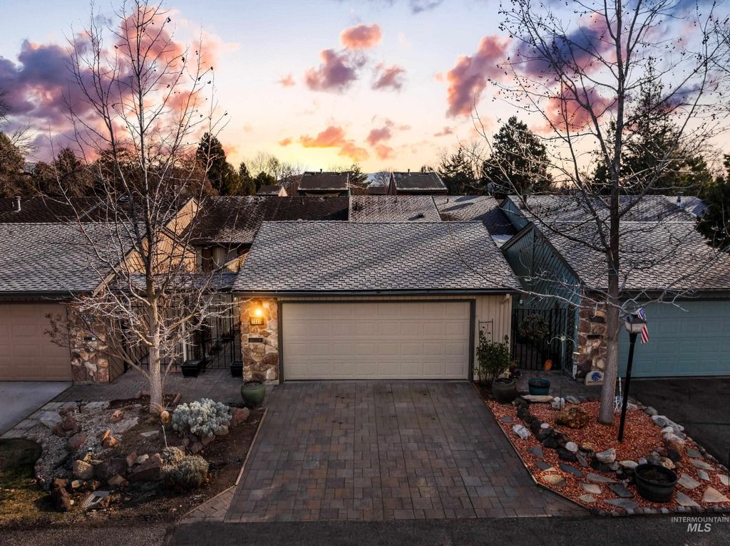 Photo of 7225 W Cascade Dr, Boise, ID 83704 (MLS # 98973132)