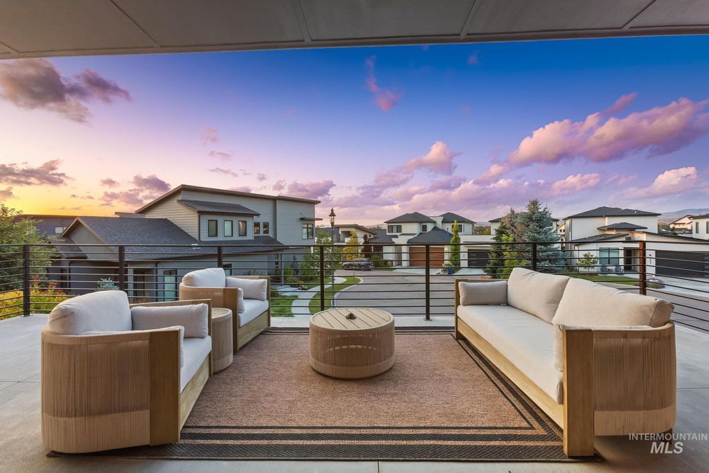 Photo of 885 E Joplin Lane, Eagle, ID 83616 (MLS # 98971765)