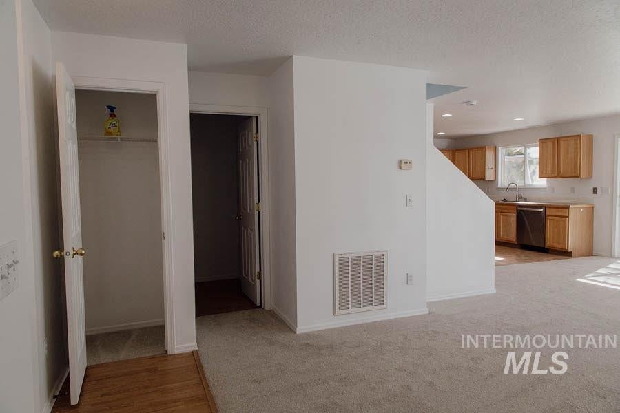 9707 Portola Dr