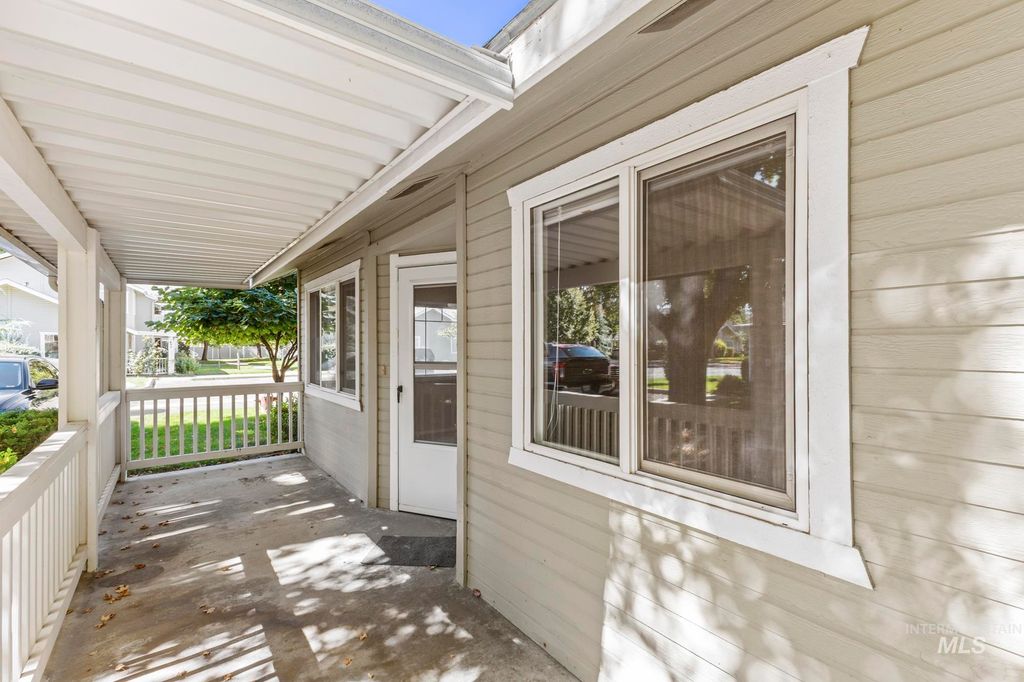 Photo of 409 W State Street, Eagle, ID 83616 (MLS # 98962936)