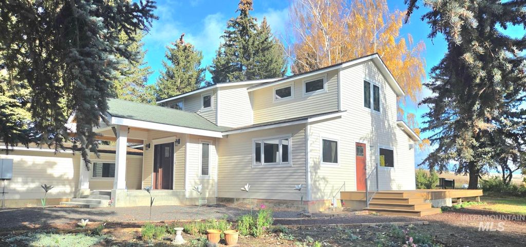 Photo of 6302 Sand Rd, Pullman, WA 99163 (MLS # 98947714)