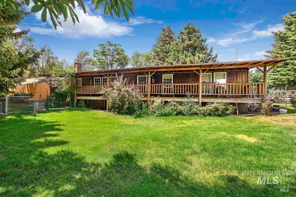 Photo of 166 W 300 S, Jerome, ID 83338 (MLS # 98981789)