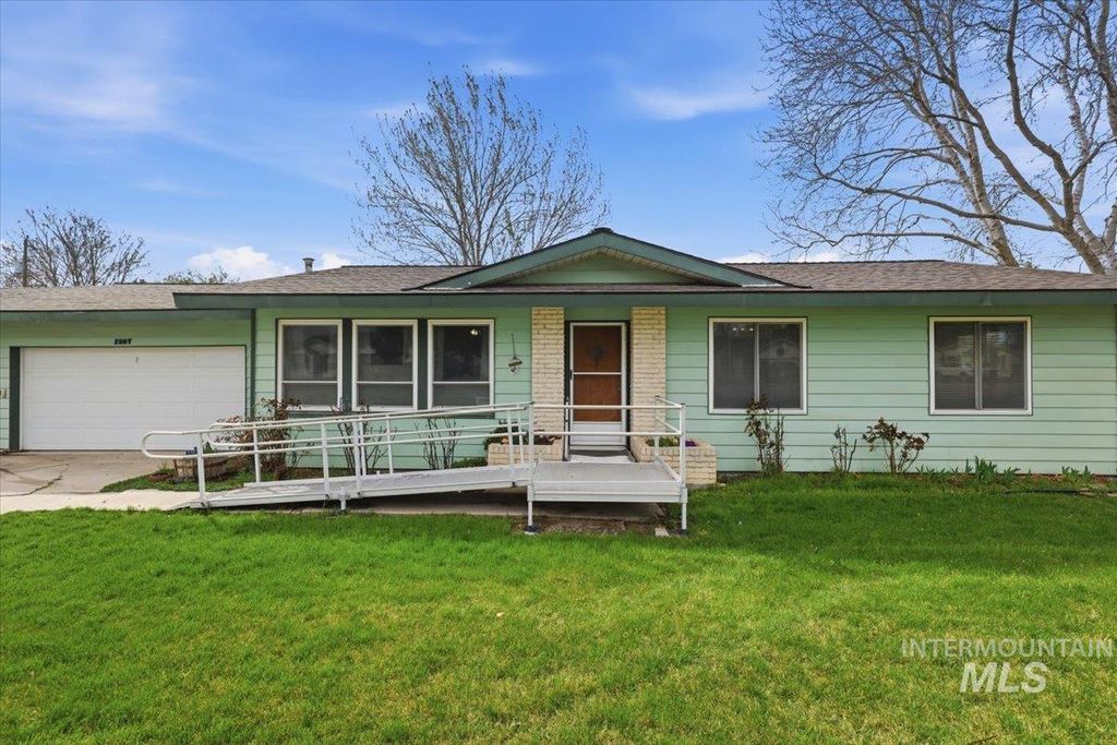 Photo of 2807 Port St, Nampa, ID 83687 (MLS # 98980918)