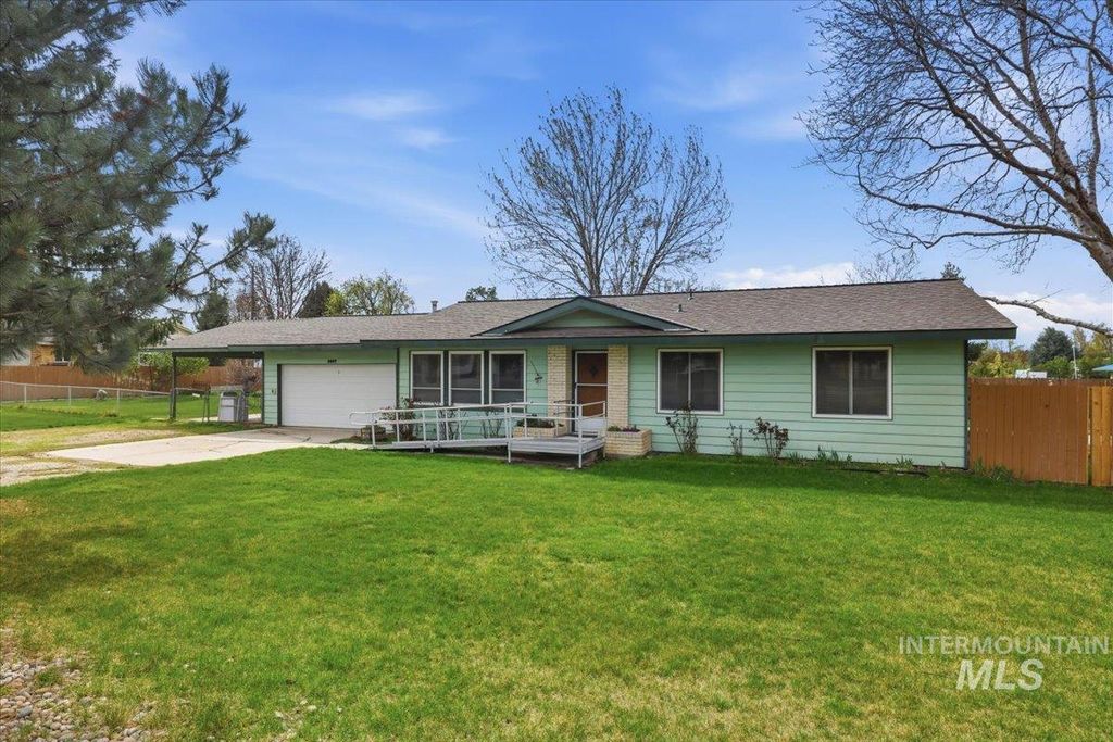 Photo of 2807 Port St, Nampa, ID 83687 (MLS # 98980918)