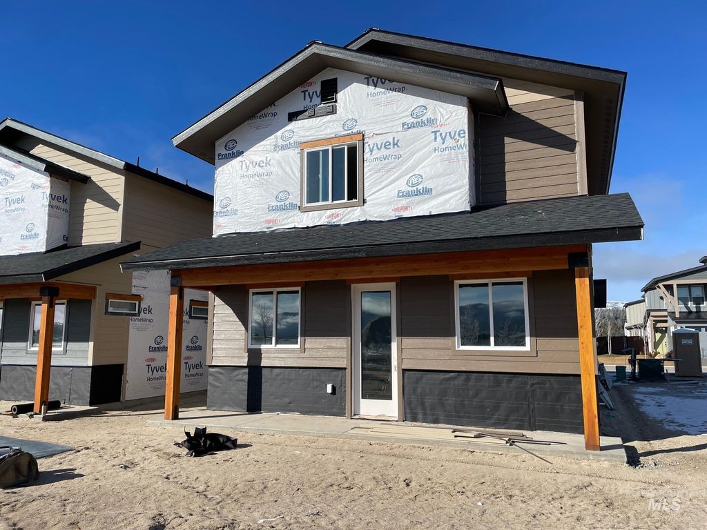 Photo of 10 North Creek Way, Cascade, ID 83611 (MLS # 98966821)