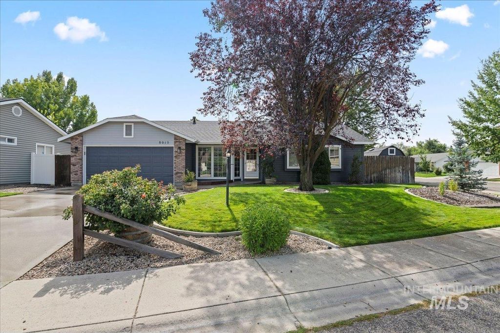 Photo of 8015 W Whittaker St, Boise, ID 83714 (MLS # 98977799)