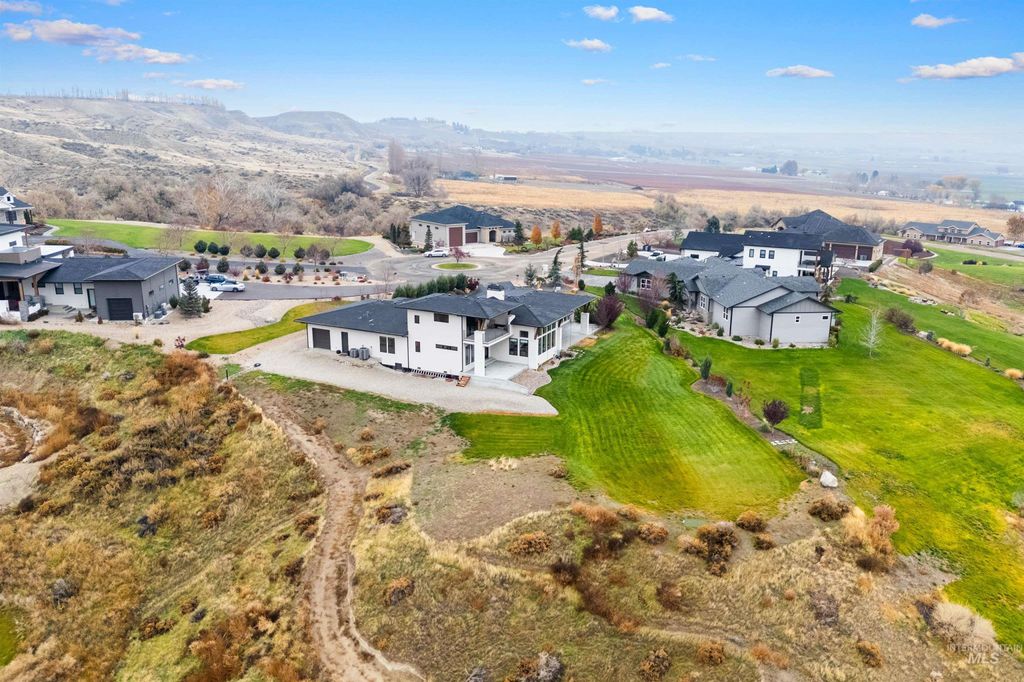 Photo of 16357 Brunello Ct, Caldwell, ID 83607 (MLS # 98968863)