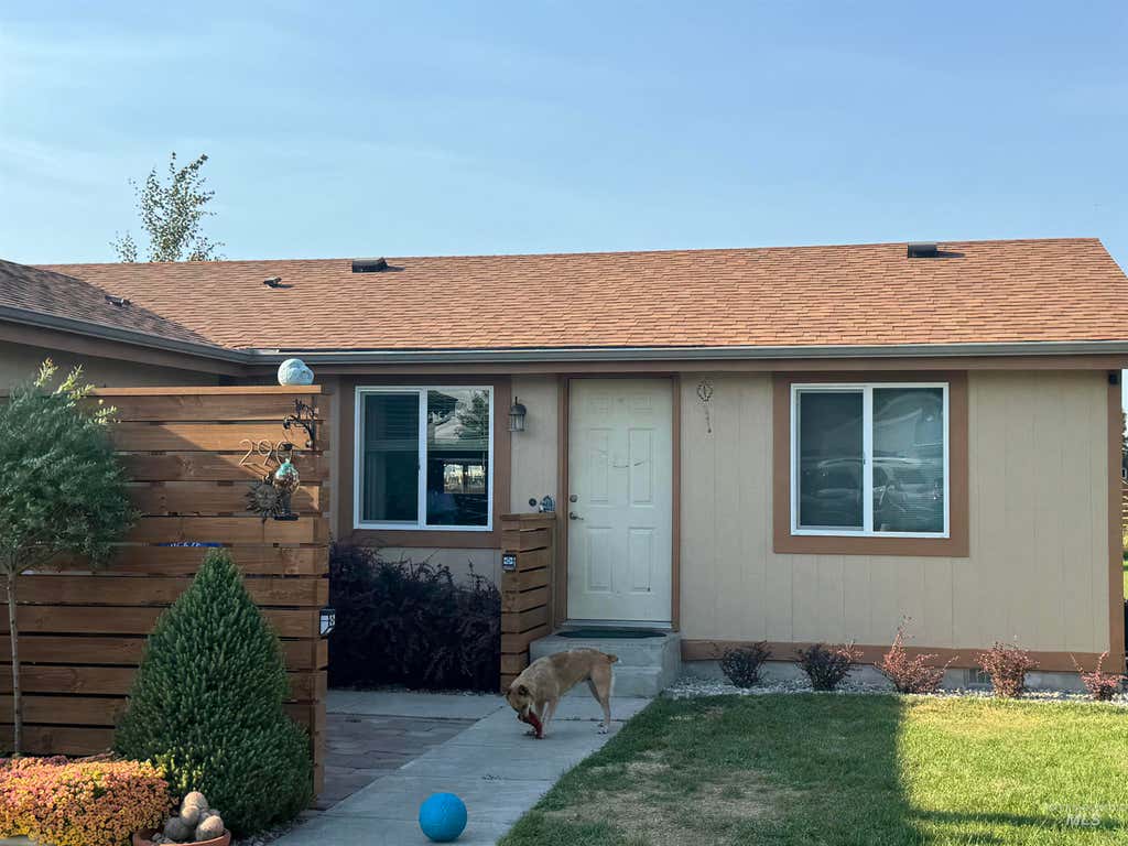 Photo of 290 W Elmore AVE, Richfield, ID 83349 (MLS # 98996465)
