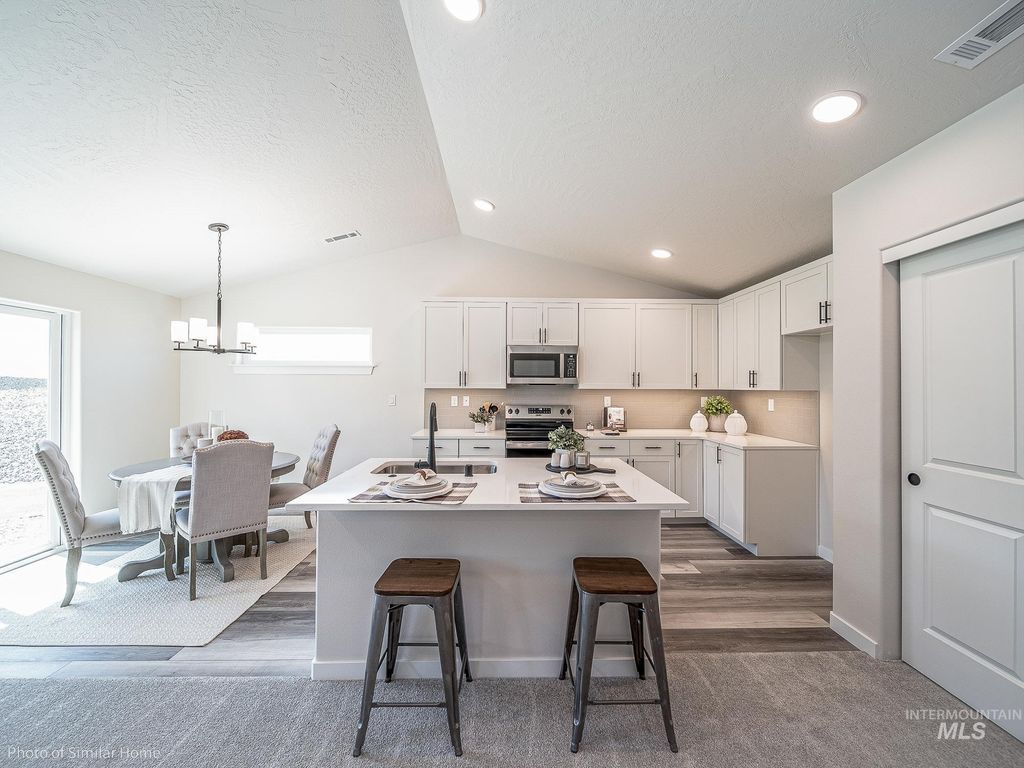 Photo of 4181 S Harvest Creek Pl, Nampa, ID 83686 (MLS # 98985909)
