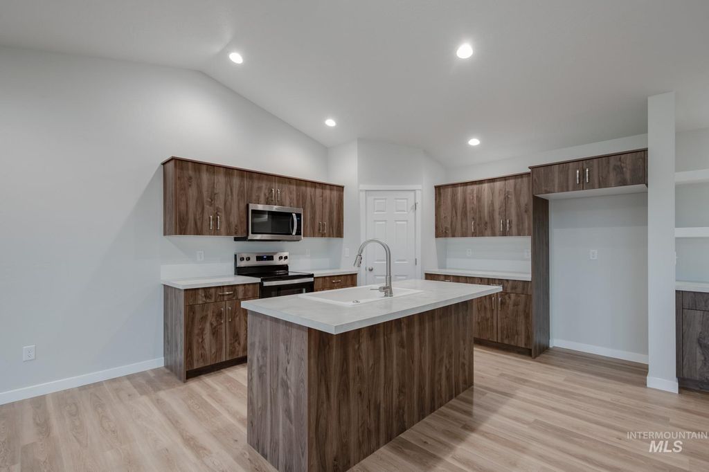 Photo of 16730 Dunning Way, Caldwell, ID 83607 (MLS # 98967487)