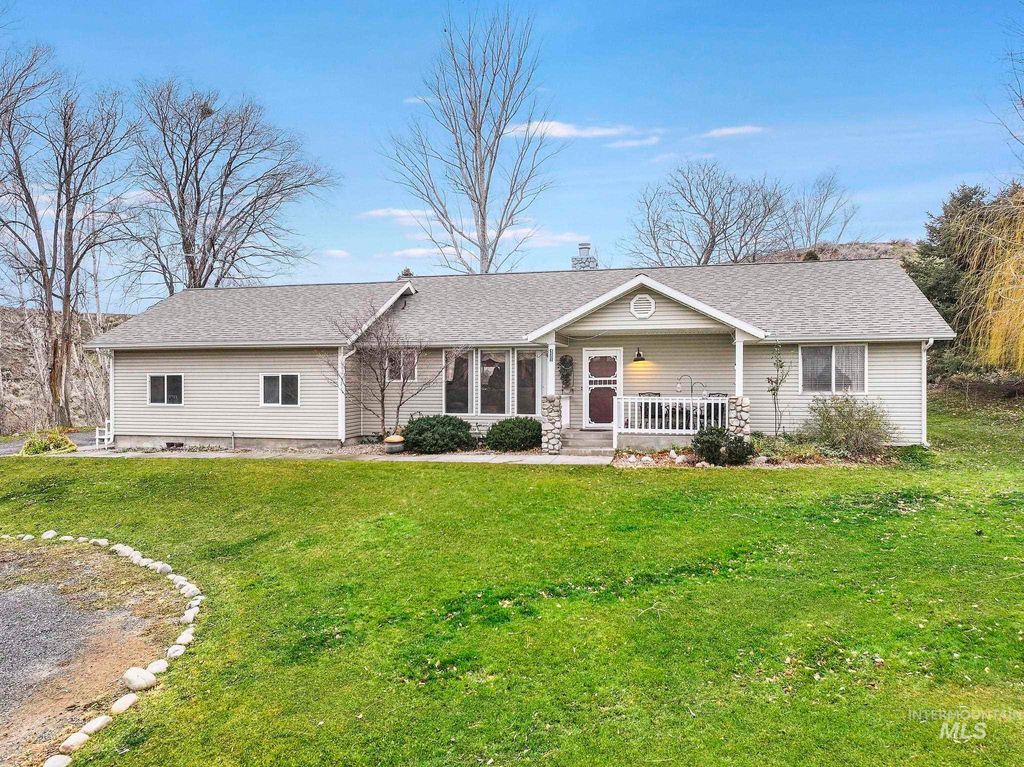 Photo of 4503 Hidden Canyon Ln, Buhl, ID 83316 (MLS # 98970410)