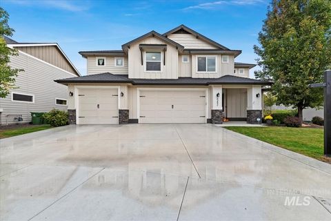 6352 N Sweet Valley Pl Meridian ID 83646