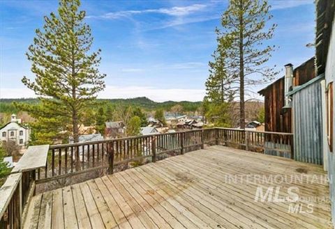 115 & 117 E Hill Road Idaho City ID 83642