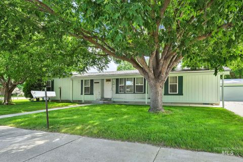 404 Riggs St Emmett ID 83617