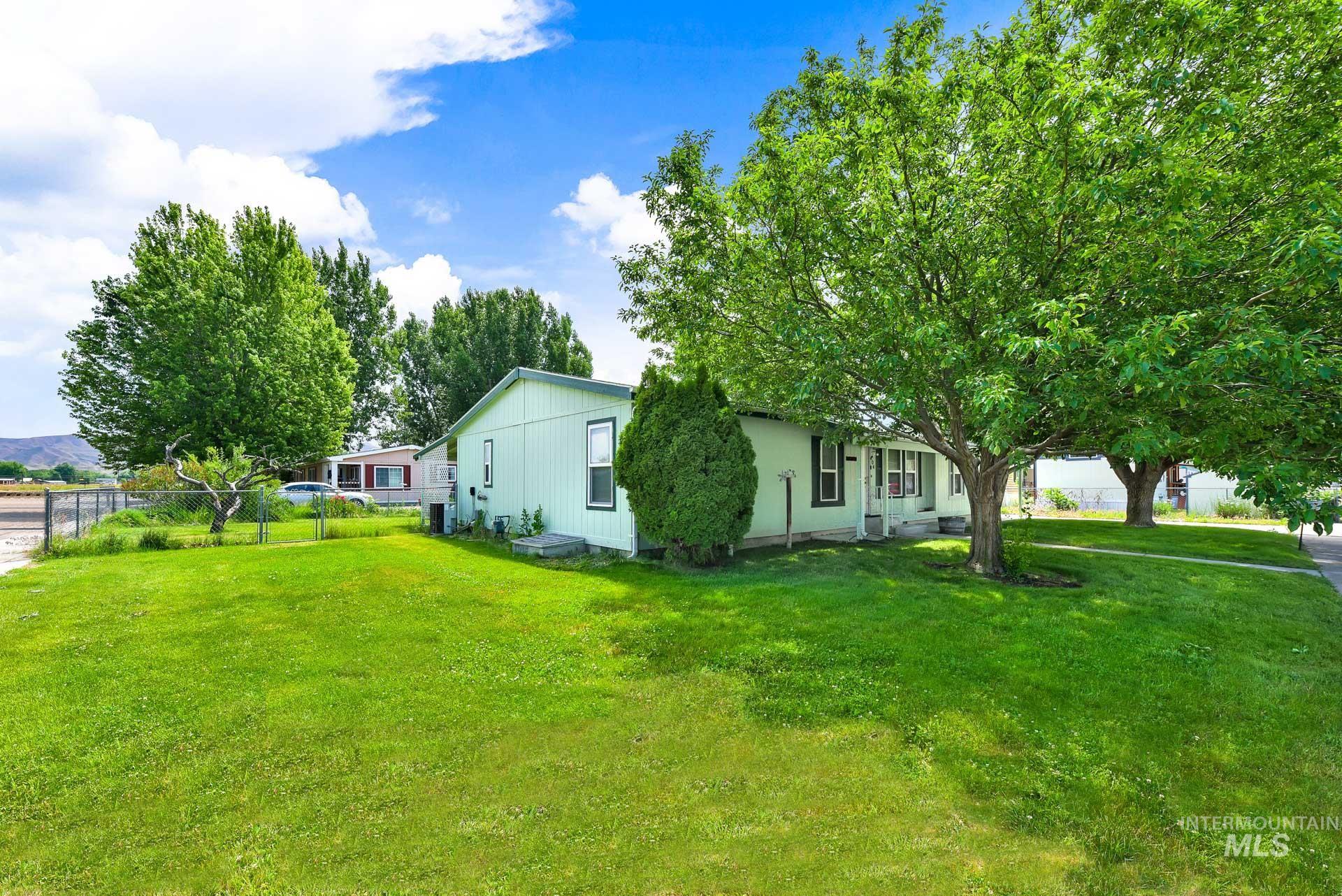 404 Riggs St