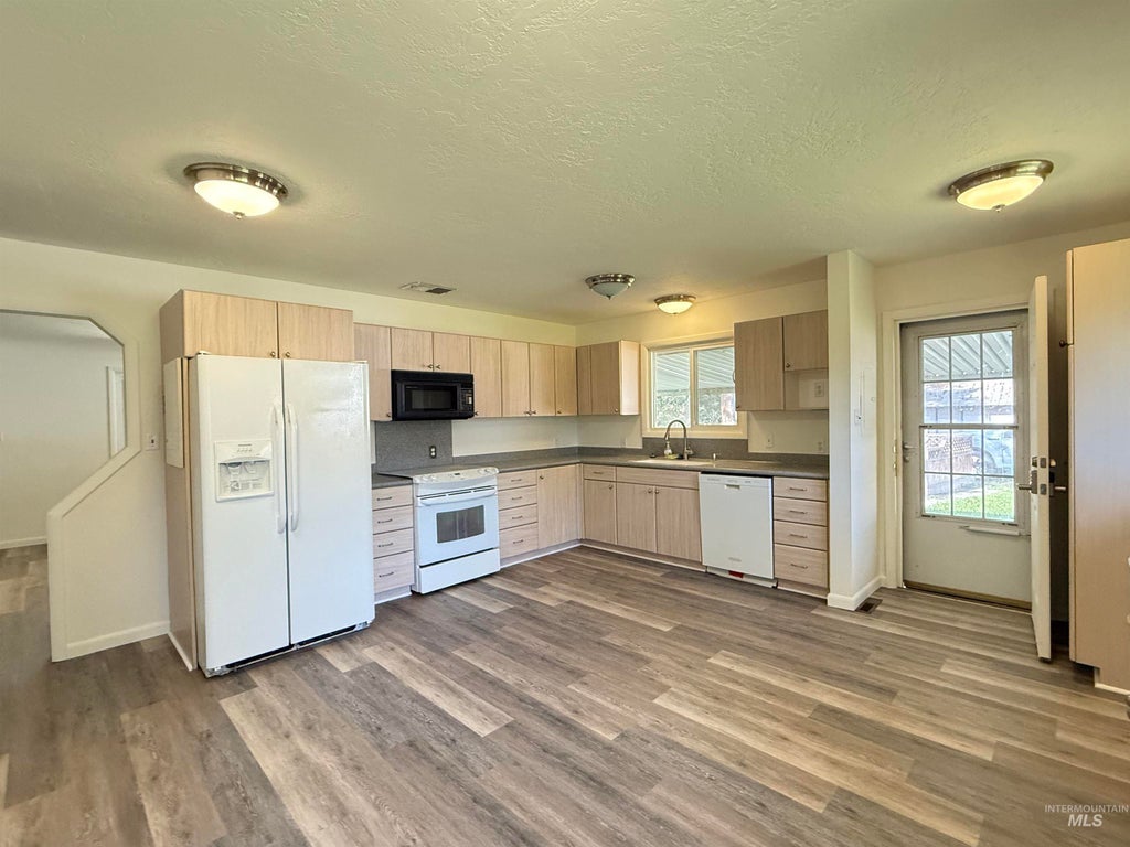 Photo of 2023 Falls Ave E AVE, Twin Falls, ID 83301 (MLS # 98999228)