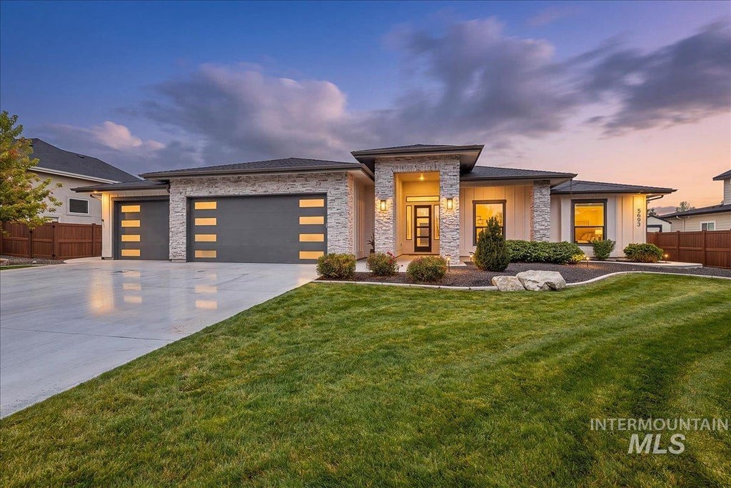 Photo of 5693 W Pulaski St, Eagle, ID 83616 (MLS # 99001335)