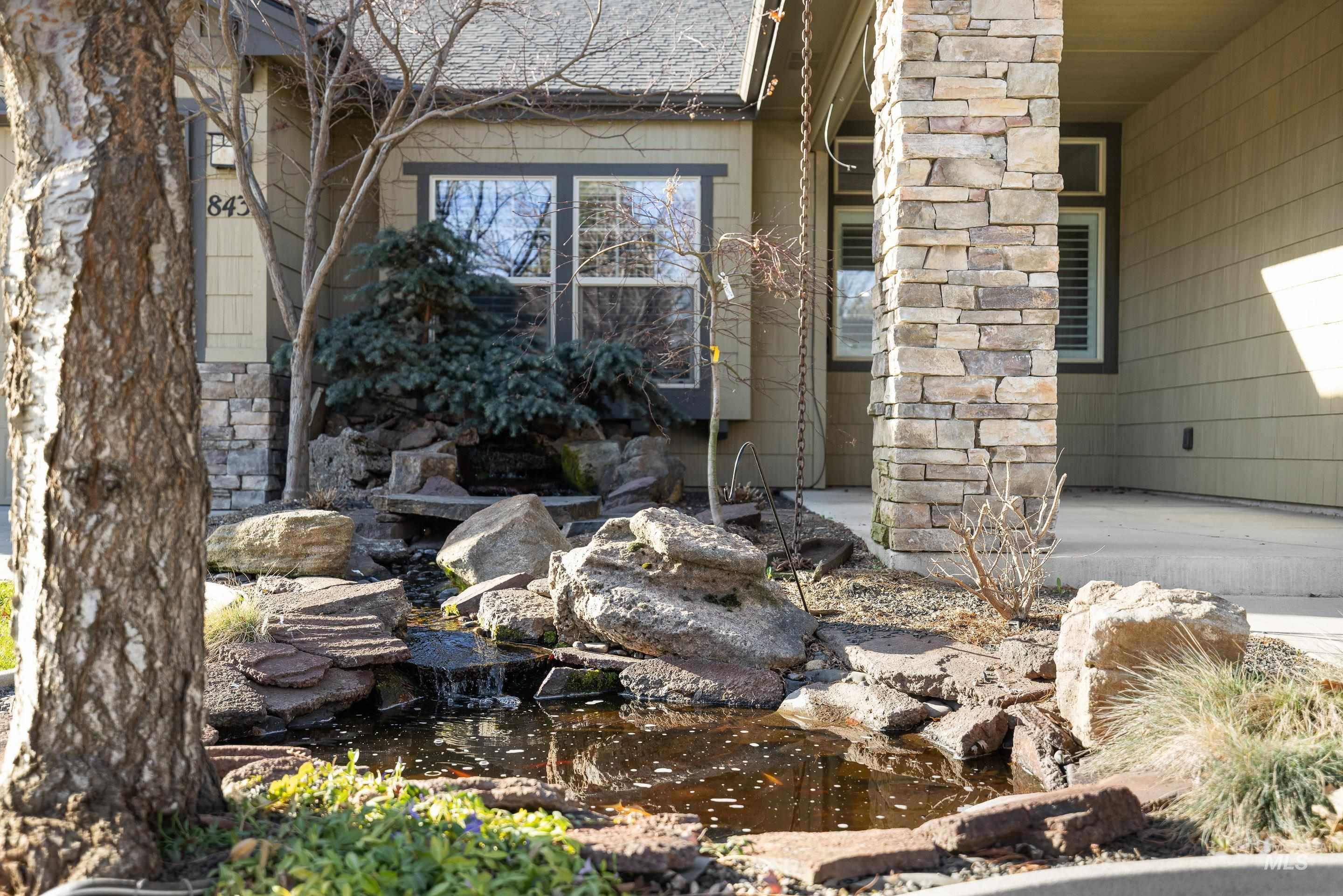 843 E Bonita Canyon