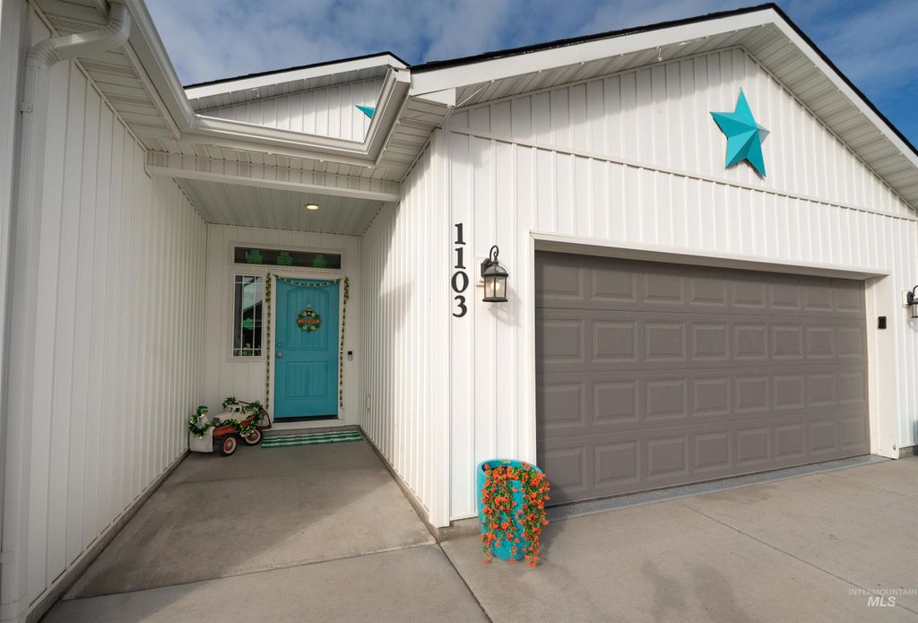 Photo of 1103 Meadow Lake Loop, Buhl, ID 83316 (MLS # 98975635)