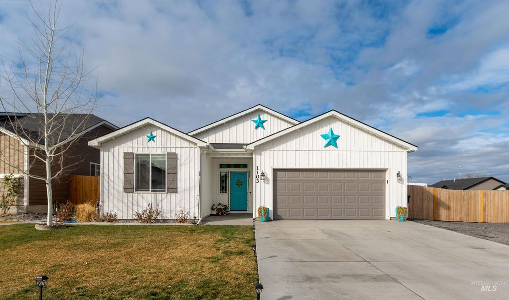 Photo of 1103 Meadow Lake Loop, Buhl, ID 83316 (MLS # 98975635)