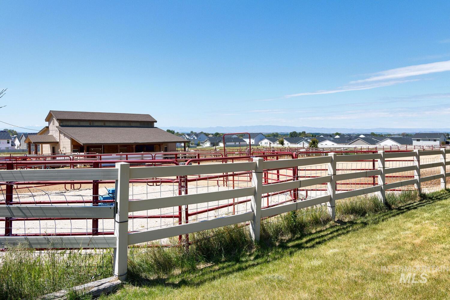 View of yard with a residential view