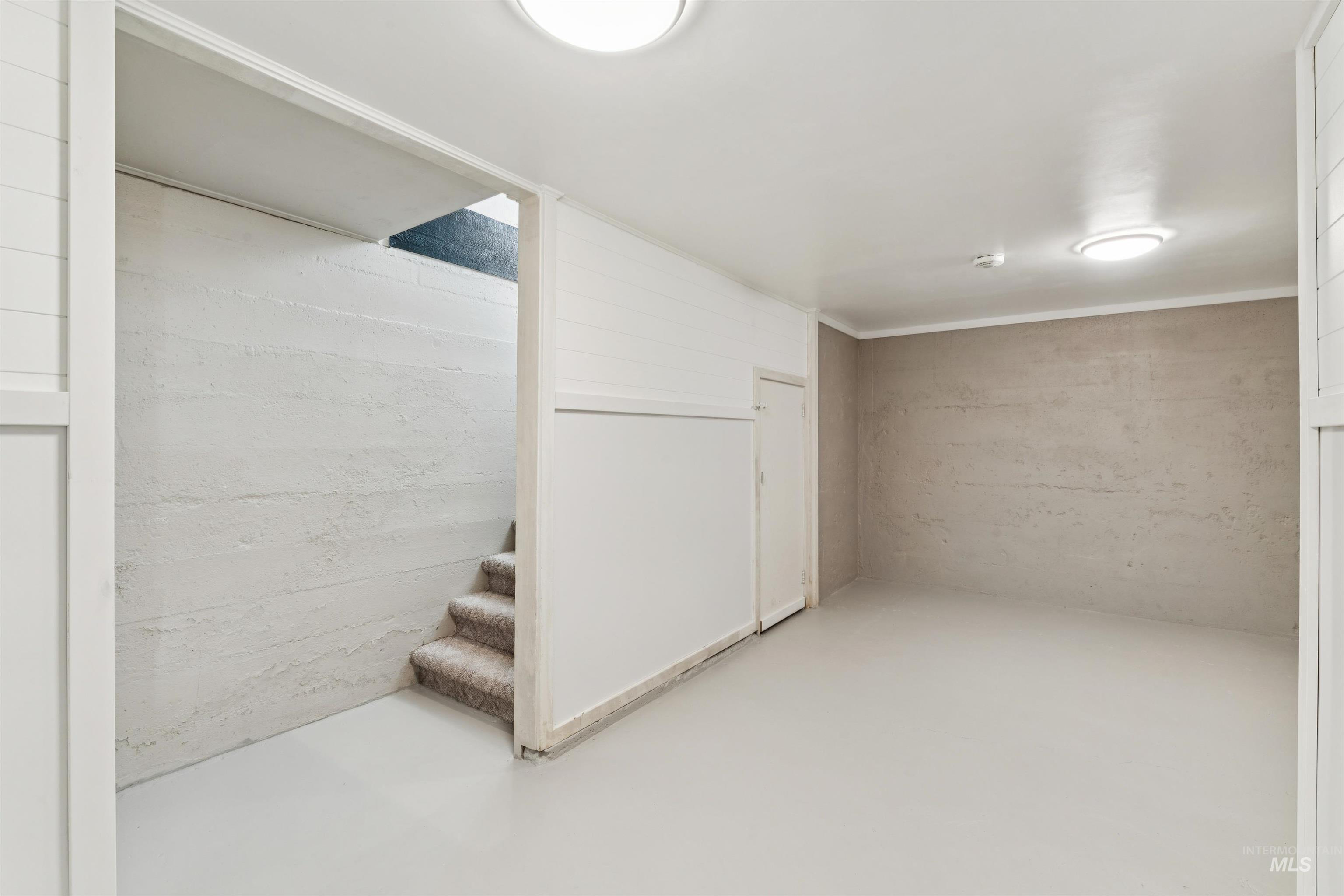 Finished below grade area with stairs