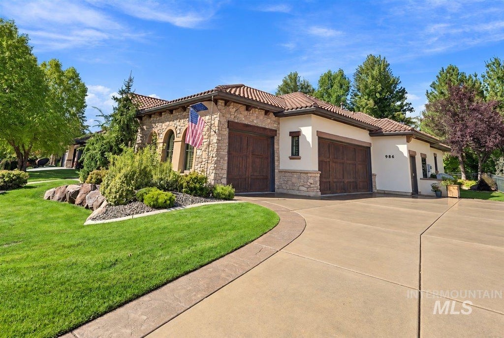 Photo of 986 W Cherry Bello Dr, Eagle, ID 83616 (MLS # 99001481)