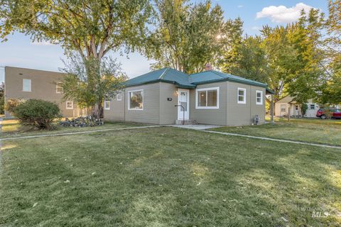 438 10th Ave N Payette ID 83661
