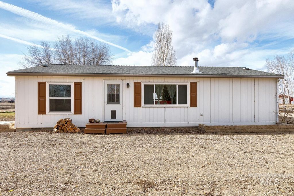 Photo of 18725 Fargo Rd, Wilder, ID 83676 (MLS # 98968660)