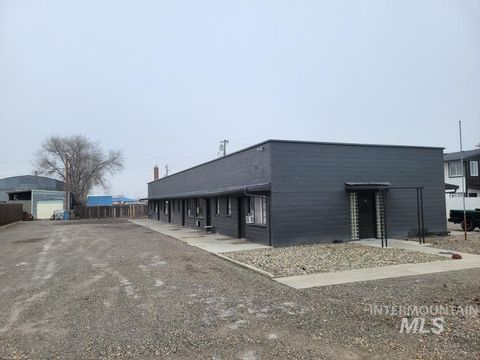Photo of 710 Emison Avenue, Nyssa, OR 97913 (MLS # 98983421)