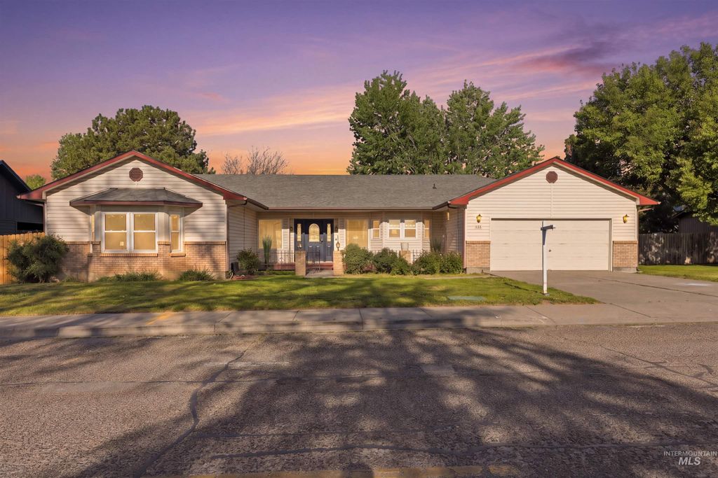 Photo of 1825 N 6th E, Mountain Home, ID 83647 (MLS # 98985230)