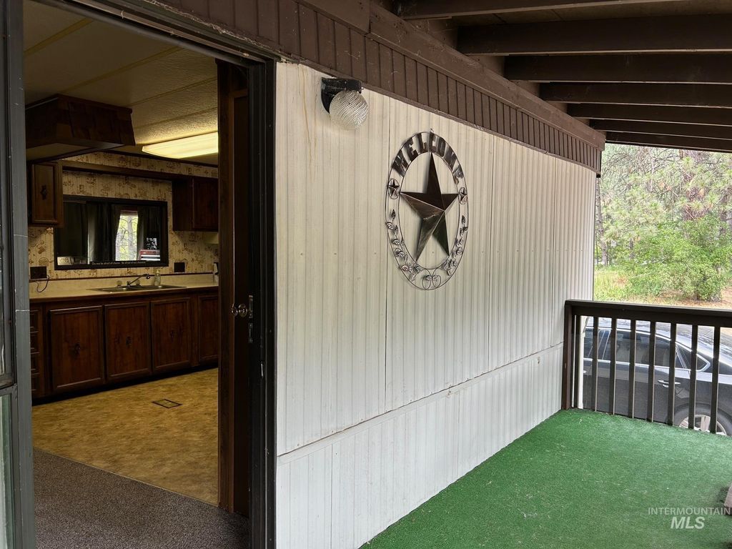 Photo of 17 Chinook Lane, Orofino, ID 83544 (MLS # 98984719)