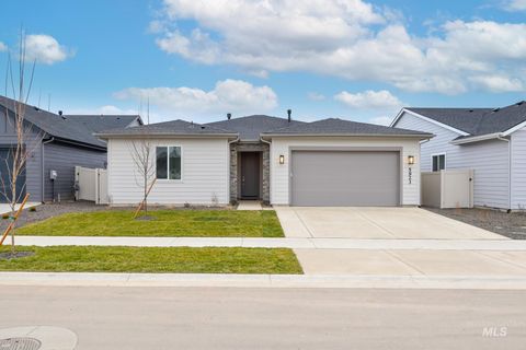 Photo of 14861 Wing Spread Dr, Caldwell, ID 83607 (MLS # 98987349)