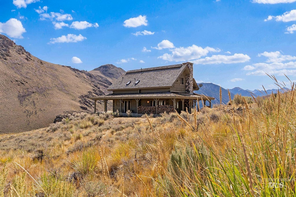 Photo of 4777 Twin Bridges Rd, Mackay, ID 83251 (MLS # 99001254)