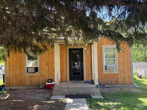 Photo of 415 N Birch St, Shoshone, ID 83352 (MLS # 99000338)