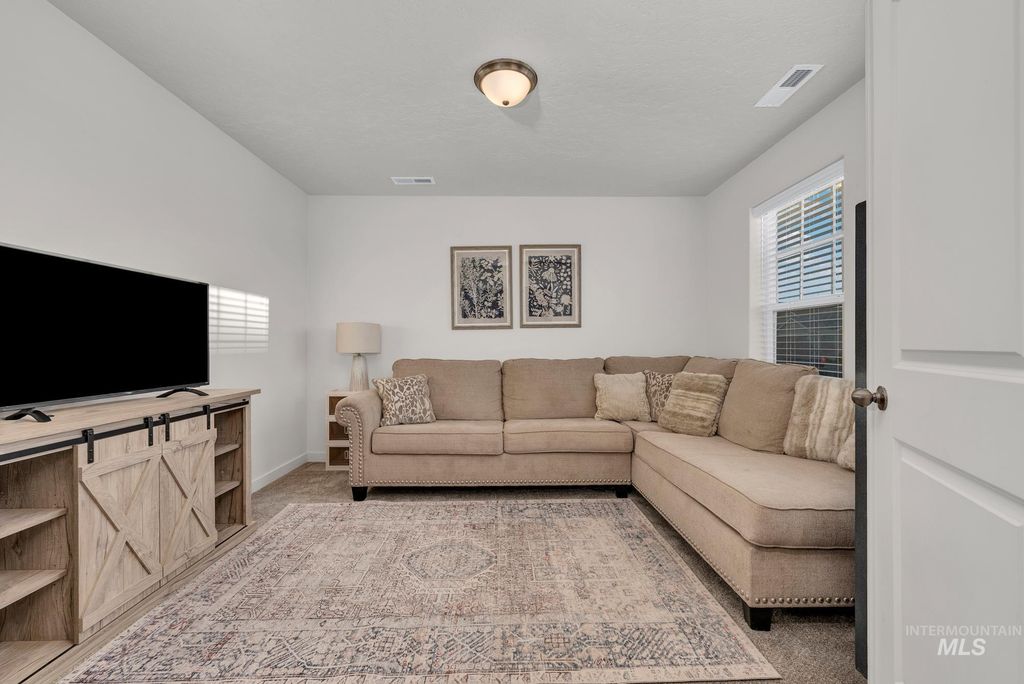 Photo of 19228 Ralston Way, Caldwell, ID 83605 (MLS # 98966341)