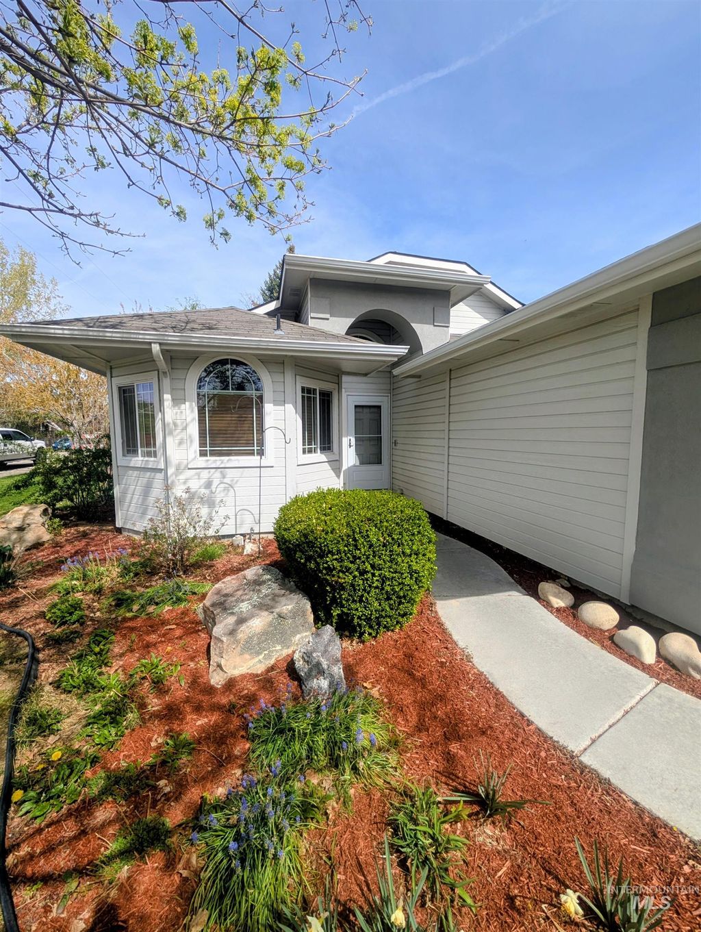 Photo of 1496 W Saint Patrick St, Boise, ID 83705 (MLS # 98980824)