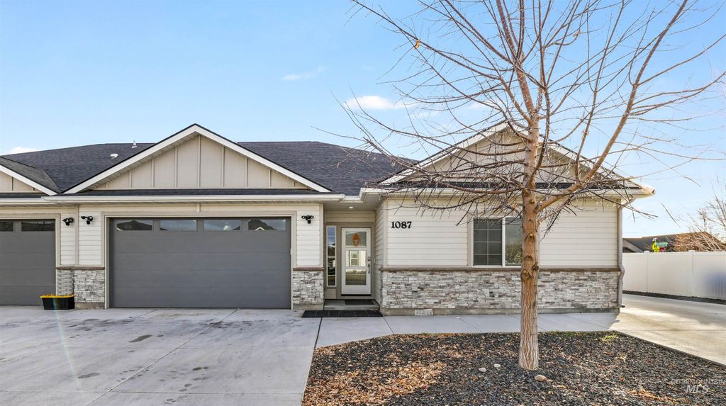 Photo of 1087 Easy Avenue, Twin Falls, ID 83301 (MLS # 98968604)