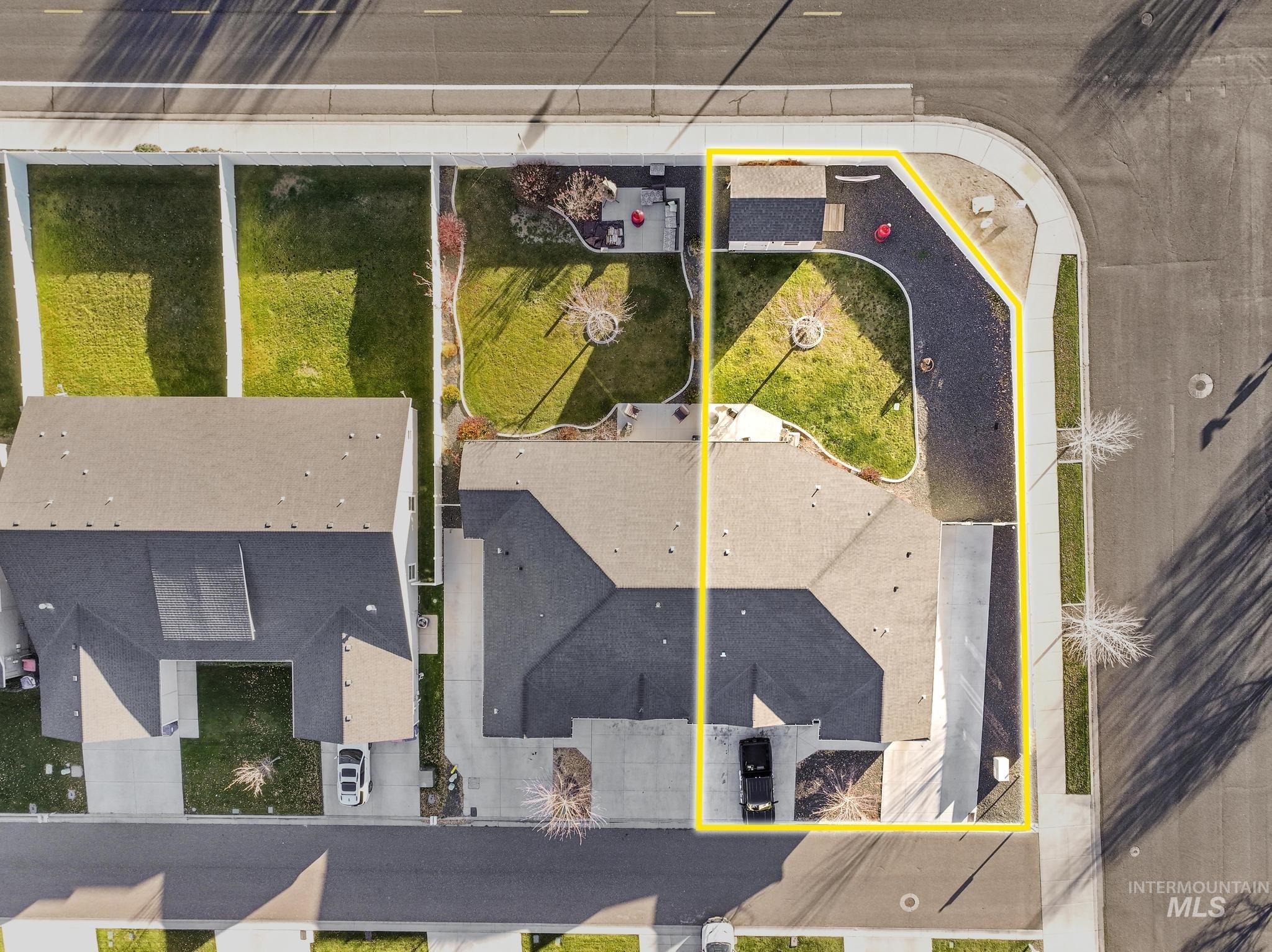 Aerial view of property's location featuring property parcel outlined