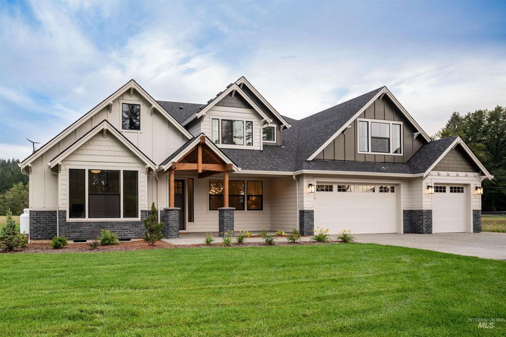 Photo of 7542 W Flathead Lake St, Eagle, ID 83616 (MLS # 98963467)